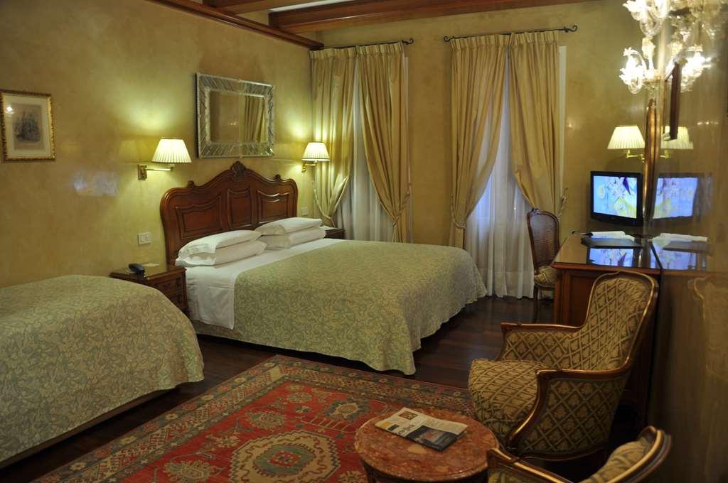 Hotel Bisanzio Venesia Ruang foto