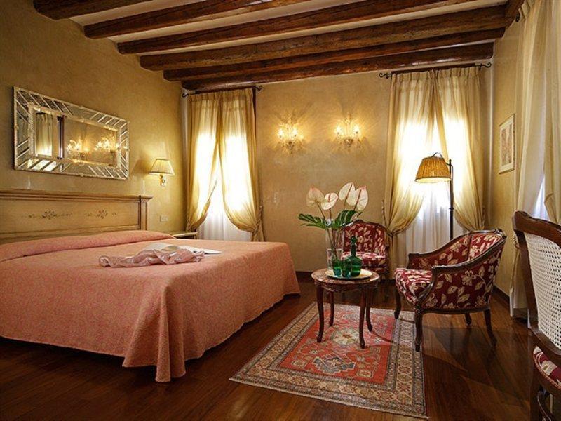 Hotel Bisanzio Venesia Bagian luar foto