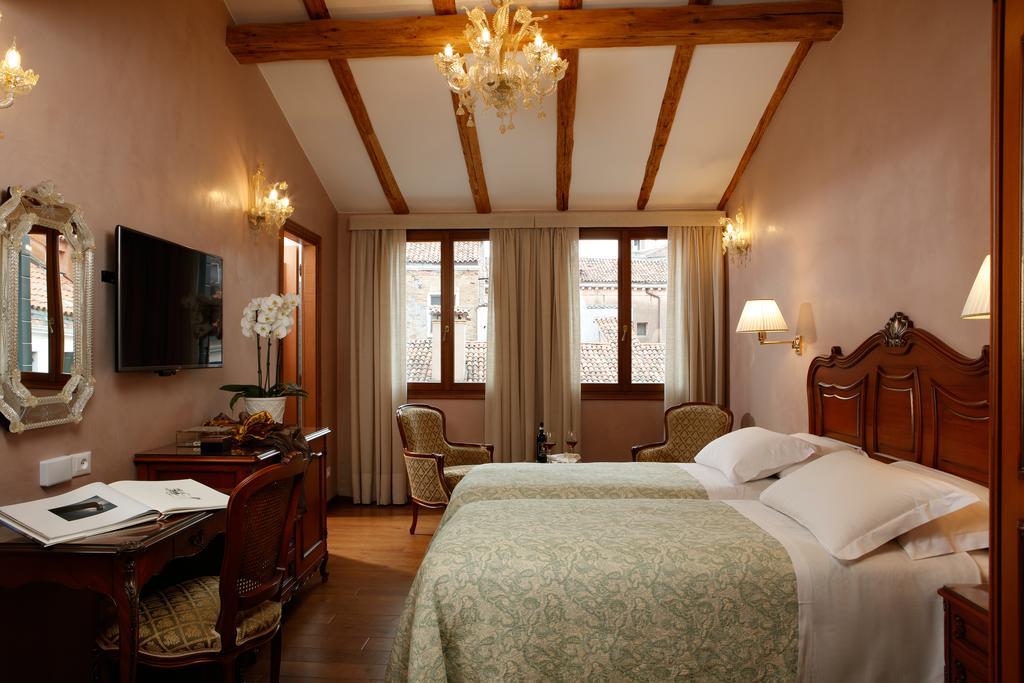 Hotel Bisanzio Venesia Bagian luar foto