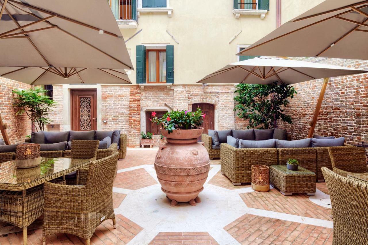 Hotel Bisanzio Venesia Bagian luar foto